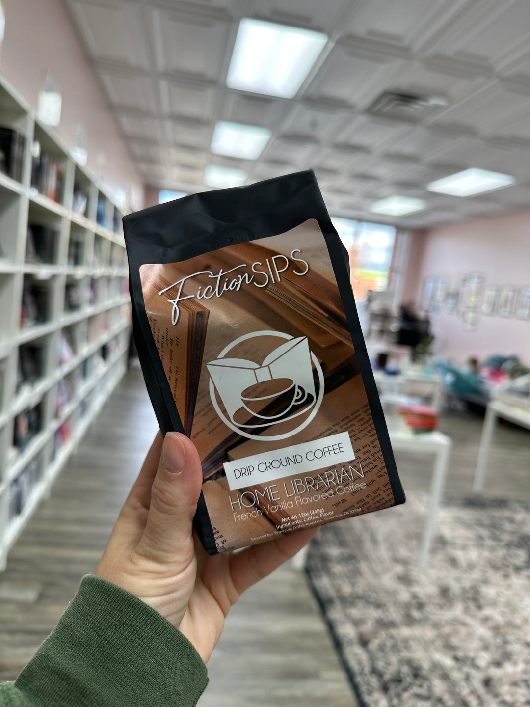 Fiction Sips Home Librarian 12oz